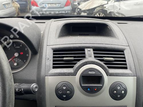 Venstre forlygte RENAULT MEGANE II (BM0/1_, CM0/1_) 1.5 dCi (BM02, BM13, BM2A, CM02, CM13) | BP25551854C28 