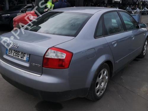 Nebelscheinwerfer links AUDI A4 B6 (8E2) 1.9 TDI | BP25585533C30 