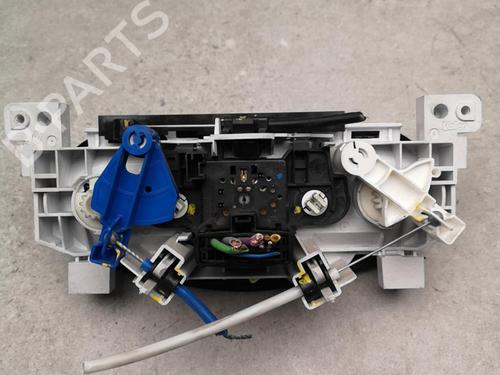 AC Styreenhet / Manøvreringsenhet DACIA SANDERO 1.2 16V (75 hp) 25537376