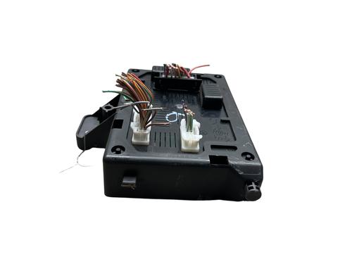 Fuse box RENAULT CLIO III (BR0/1, CR0/1) 1.4 16V | BP33011596E1 - Image 3