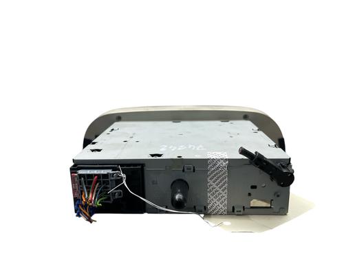 Used Radio Radio 37755187 37755187