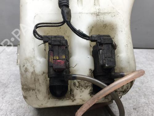 Used Windscreen washer tank HONDA CIVIC VI Fastback (MA, MB) 1.5 16V (MB3) (114 hp) 25560998