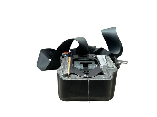 rear-left-seatbelt-renault-kadjar-ha_-hl_-2015-25565220 main image