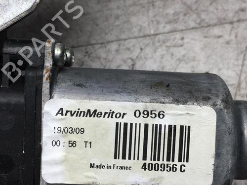 Used Front right window mechanism Front right window mechanism RENAULT TWINGO II (CN0_) 1.2 16V (CN04, CN0B) (75 hp) 25515216 25515216