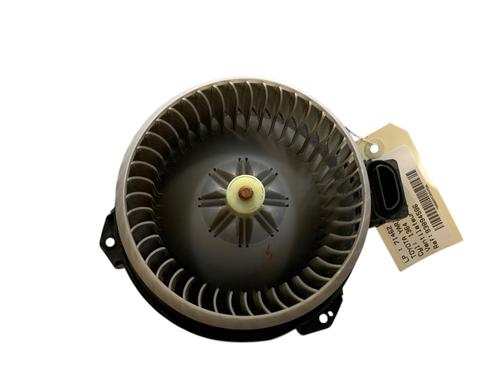 Used Heater blower motor TOYOTA YARIS (_P9_) 1.4 D-4D (NLP90_, NLP90R) (90 hp) 25513207