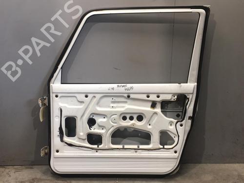 Used Right front door Right front door SUZUKI SAMURAI Closed Off-Road Vehicle (SJ_) 1.9 D All-wheel Drive (64 hp) 25556044 25556044