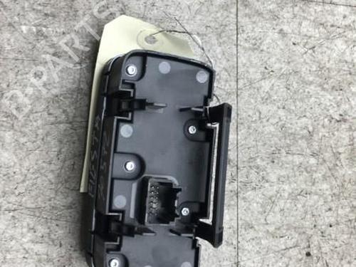 Used Headlight switch Headlight switch FORD FIESTA VI (CB1, CCN) 1.4 TDCi (70 hp) 25573232 25573232