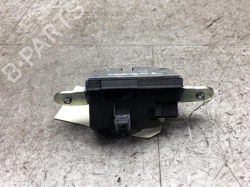 Bakluke lås OPEL CORSA E (X15) 1.4 Turbo (08, 68) (101 hp) 27345167