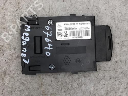 Card reader RENAULT MEGANE III Hatchback (BZ0/1_, B3_) 1.5 dCi (BZ1G, BZ1W, BZ0R) | BP25521815E4 