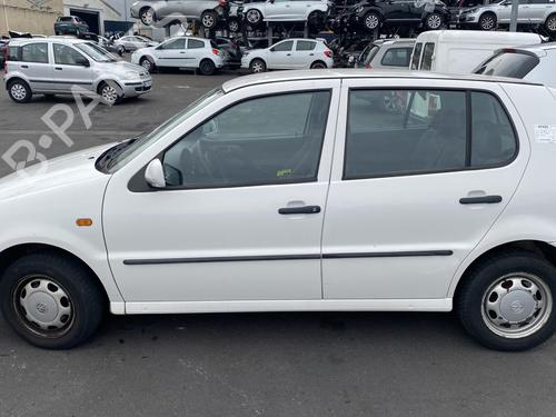Right front indicator VW POLO III (6N1) 55 1.3 | BP25555805C33 
