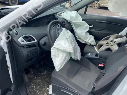 Radio RENAULT SCÉNIC III (JZ0/1_) 1.5 dCi | BP25567482E6 