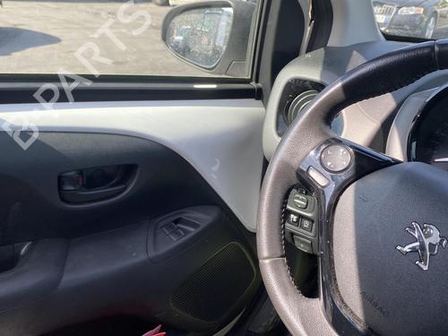 Left front fog light PEUGEOT 108 1.0 VTi 72 | BP26614807C30 - Image 7