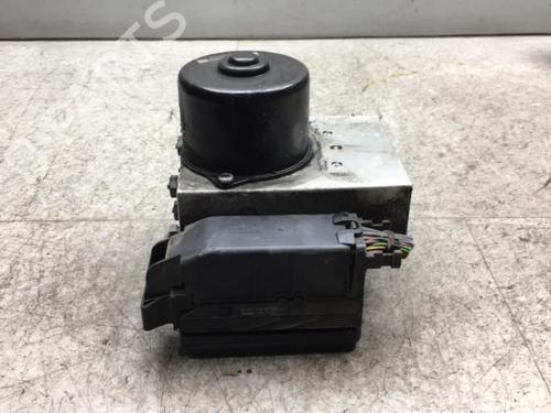 Used ABS pump MERCEDES-BENZ C-CLASS (W203) C 220 CDI (203.006) (136 hp) 25565817