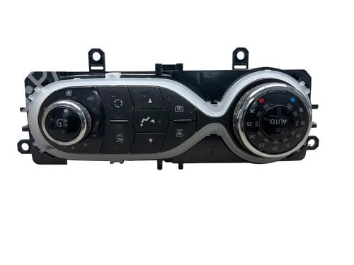 Used Climate control Climate control RENAULT ZOE (BFM_) ZOE (92 hp) 31132991 31132991
