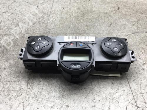 Used Climate control Climate control RENAULT SCÉNIC II (JM0/1_) 1.5 dCi (JM1E, JM16) (106 hp) 25566365 25566365