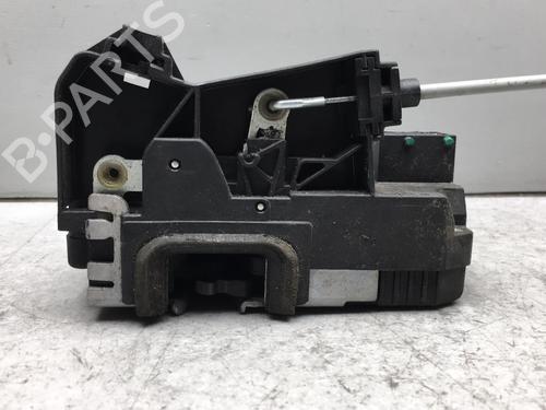 Serrure avant droite OPEL MERIVA A MPV (X03) 1.7 CDTI (E75) (100 hp) 25517351