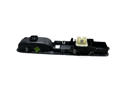 Used Left front window switch Left front window switch PEUGEOT 407 (6D_) 2.0 HDi 135 (6DRHRH, 6DRHRE, 6DRHRG, 6DRHRJ) (136 hp) 27681024 27681024