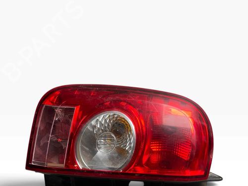 right-taillight-dacia-duster-hs_-2010-2011-2012-2013-2014-2015-2016-2017-2018-40172610 main image