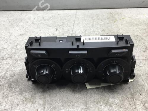 Commande Chauffage CITROËN C3 II (SC_) 1.4 HDi 70 (SC8HZC, SC8HR0, SC8HP4) (68 hp) 25528644