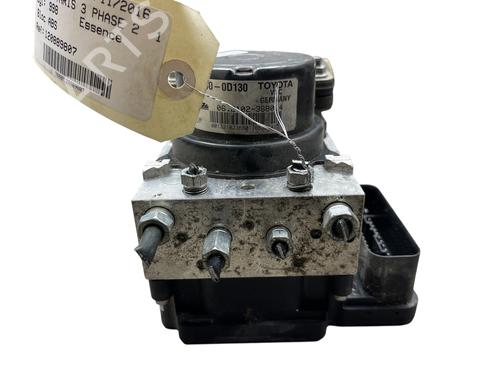 Used ABS pump TOYOTA YARIS (_P13_) 1.0 (KSP130_, KSP130) (69 hp) 32207695