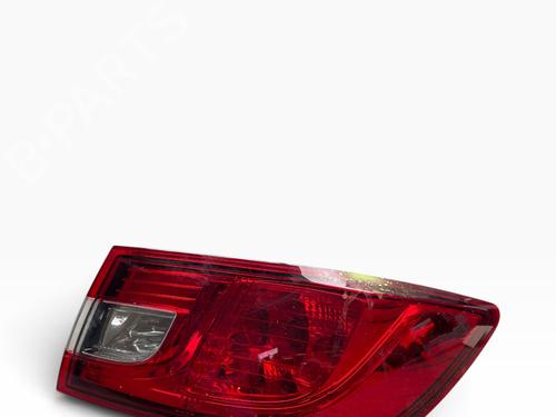 right-taillight-renault-clio-iv-bh_-2012-2013-2014-2015-2016-2017-2018-2019-2020-2021-38713260 main image