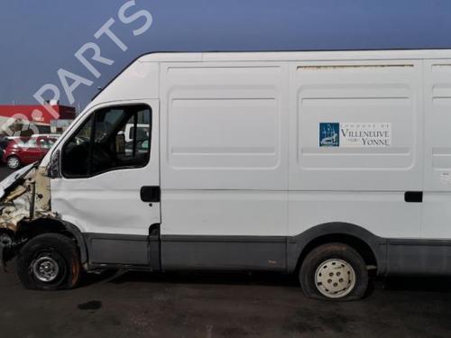 Right front indicator IVECO DAILY III Van 29 L 10 V (ALJA43A2, ALJA42A2, ALJA41A2) | BP25532095C33 - Image 21