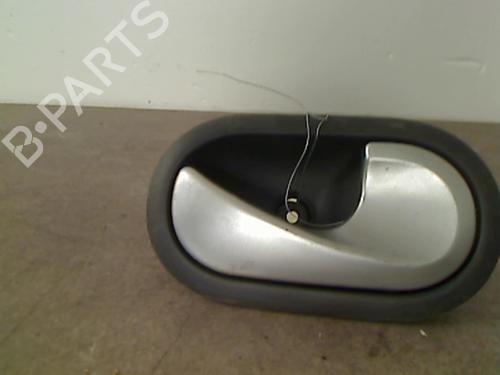 Højre bagtil invendig håndtag RENAULT CLIO III (BR0/1, CR0/1) 1.5 dCi (BR17, CR17) (86 hp) 27436465