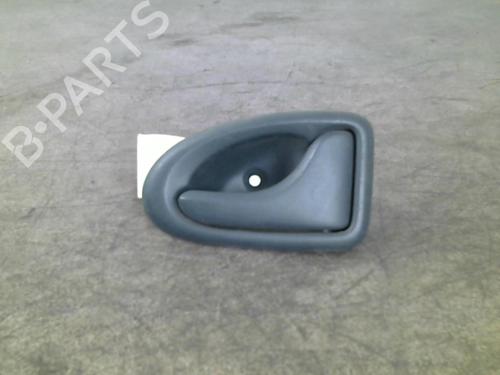 Venstre bak invendig håndtak RENAULT MEGANE I (BA0/1_) [1995-2004]  25560046