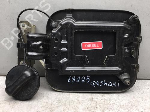 Fuel flap NISSAN QASHQAI I (J10, NJ10) 1.5 dCi | BP25521395C131