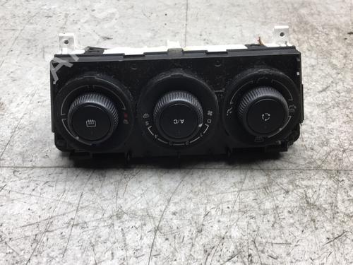 Used Climate control PEUGEOT 308 I (4A_, 4C_) 1.6 HDi (109 hp) 25575477