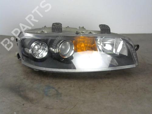 Used Right headlight FIAT PUNTO (188_) 1.9 DS 60 (188.031, .051, .231, .251) (60 hp) 25584032