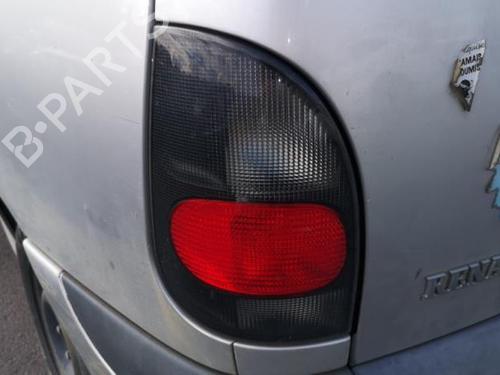 Left headlight RENAULT ESPACE III (JE0_) 2.2 12V TD (JE0E, JE0H, JE0P) | BP25583814C28 