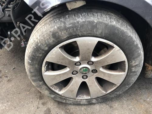 Left tailgate light SKODA SUPERB II (3T4) 2.0 TDI | BP25581381C79  - Image 17