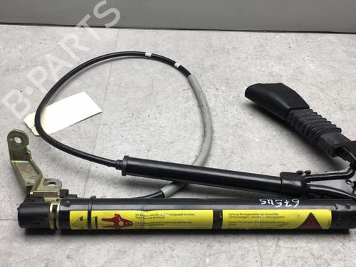 Høyre foran beltestrammer OPEL CORSA B (S93) 1.0 i 12V (F08, F68, M68) | BP25557414C88 