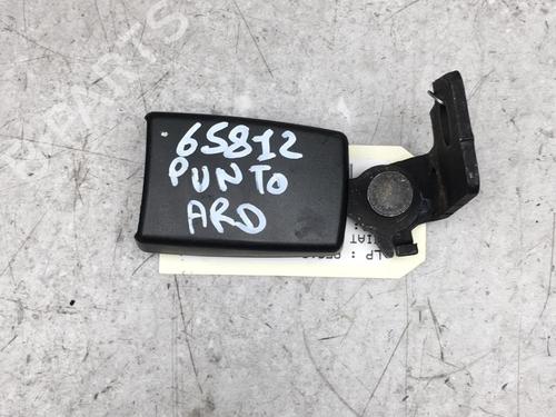 Used Seat buckle FIAT GRANDE PUNTO (199_) 1.2 (65 hp) 25561009