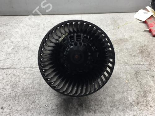 Heater blower motor CITROËN C3 III (SX) 1.5 BlueHDi 100 (SXYHYP, SXYHTU) | BP25548556M62 