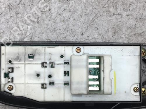 Fensterheberschalter links vorne für TOYOTA YARIS (_P1_) 1.0 (SCP10_, SCP10R) (68 hp) 25520146