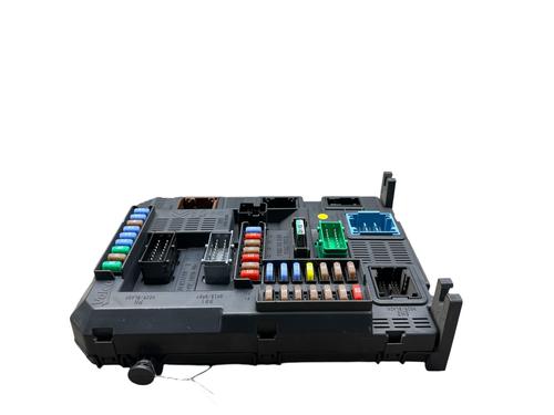 fuse-box-peugeot-208-i-ca_-cc_-2012-2013-2014-2015-2016-2017-2018-2019-2020-2021-32016525 main image