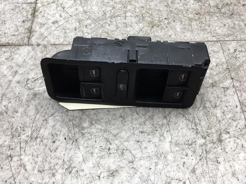 Used Left front window switch VW POLO V (6R1, 6C1) 1.6 TDI (90 hp) 25570648