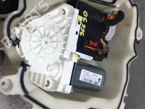 Lève-vitre avant gauche SEAT ALTEA (5P1) 1.6 TDI (105 hp) 25529104