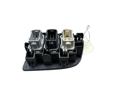 Switch NISSAN NV250 Van (X61) dCi 115 | BP30592681I30