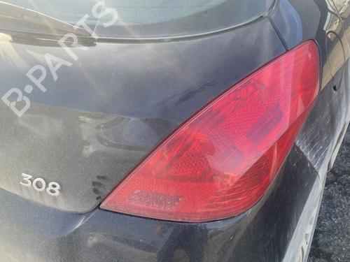 Fuse box PEUGEOT 308 I (4A_, 4C_) 1.6 HDi | BP32024937E1