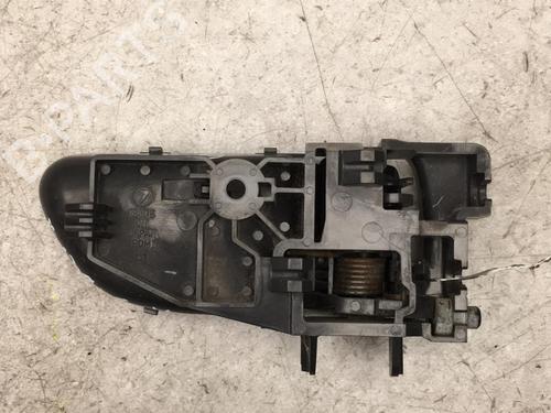 Used Front left interior door handle Front left interior door handle SUBARU FORESTER (SG_) 2.0 AWD (SG5) (125 hp) 25585342 25585342