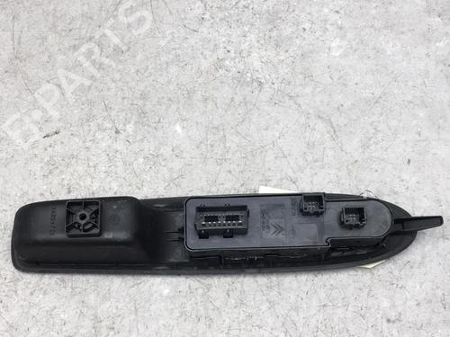Used Left front window switch Left front window switch CITROËN C4 II (NC_) 2.0 HDi / BlueHDi 150 (150 hp) 25557763 25557763