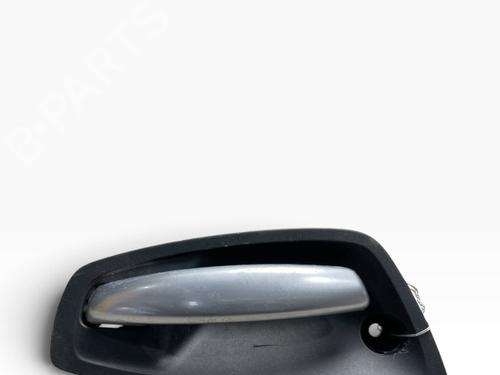 Used Front right interior door handle Front right interior door handle TOYOTA YARIS (_P1_) 1.4 D-4D (NLP10_, NLP10R) (75 hp) 40444644 40444644