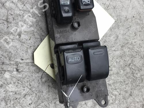 Fensterheberschalter links vorne für TOYOTA YARIS (_P1_) 1.0 (SCP10_, SCP10R) (65 hp) 25576550