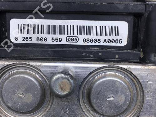 Used ABS pump RENAULT CLIO III (BR0/1, CR0/1) 1.5 dCi (C/BR0G, C/BR1G) (68 hp) 25575461