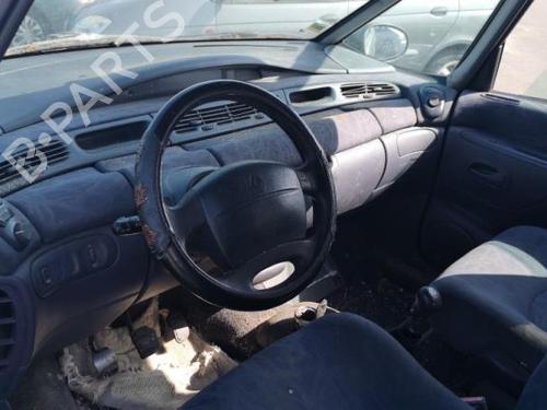 Left headlight RENAULT ESPACE III (JE0_) 2.2 12V TD (JE0E, JE0H, JE0P) | BP25537111C28 