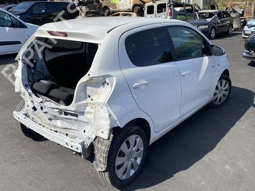 Left front fog light PEUGEOT 108 1.0 VTi 72 | BP26614807C30 - Image 12