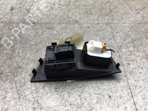 Used Left front window switch Left front window switch AUDI A1 (8X1, 8XK) 2.0 TDI (143 hp) 25573337 25573337